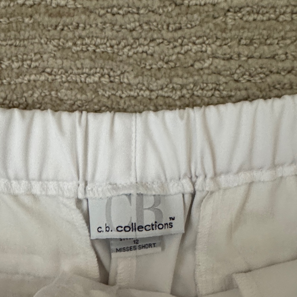 CB Collections White Wide Leg Pants, Size 12 short. - Picture 10 of 11